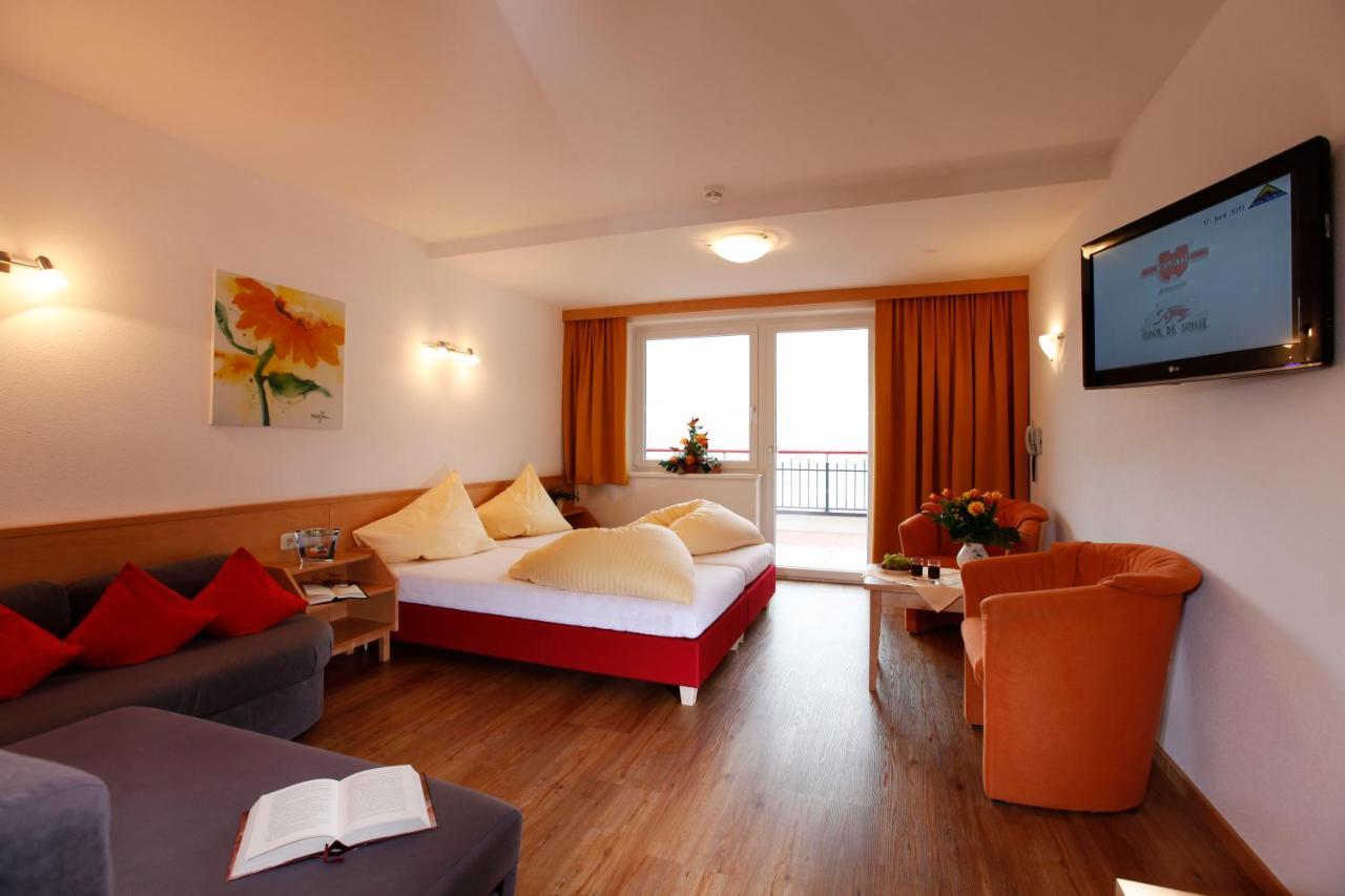 Hotel Alpenroyal Фис Экстерьер фото
